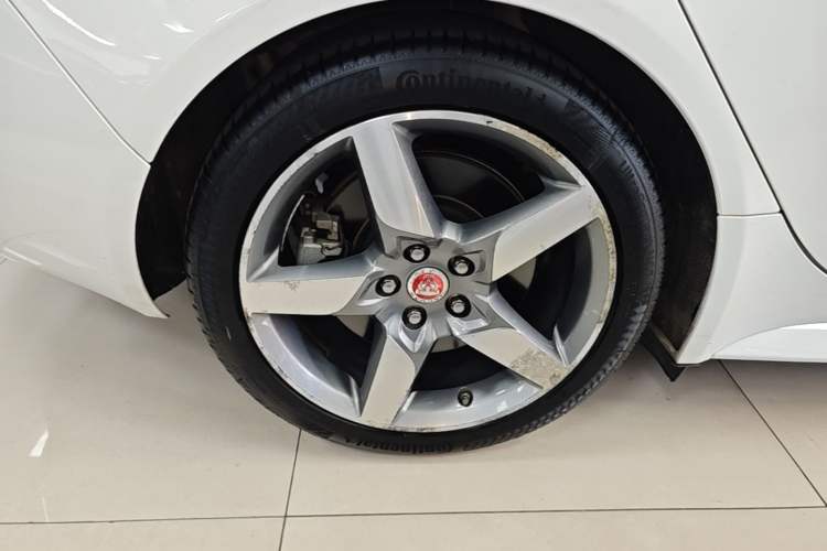 Used Jaguar XE 2015 2.0T 200 PS R-Sport Right Rear Wheel Hub