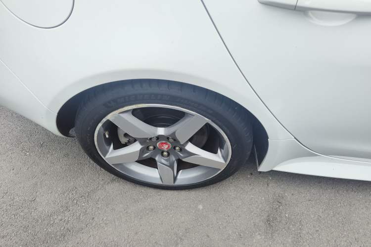 Used Jaguar XE 2015 2.0T 200 PS R-Sport Right Rear Wheel Hub