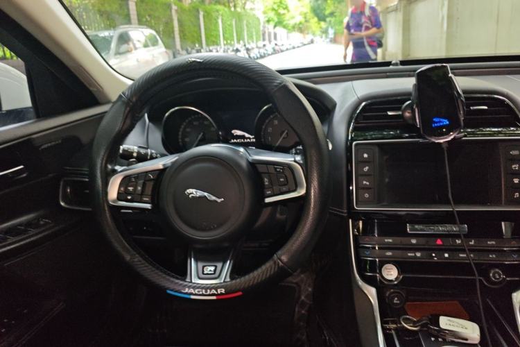 Used Jaguar XE 2015 2.0T 200 PS R-Sport Steering Wheel