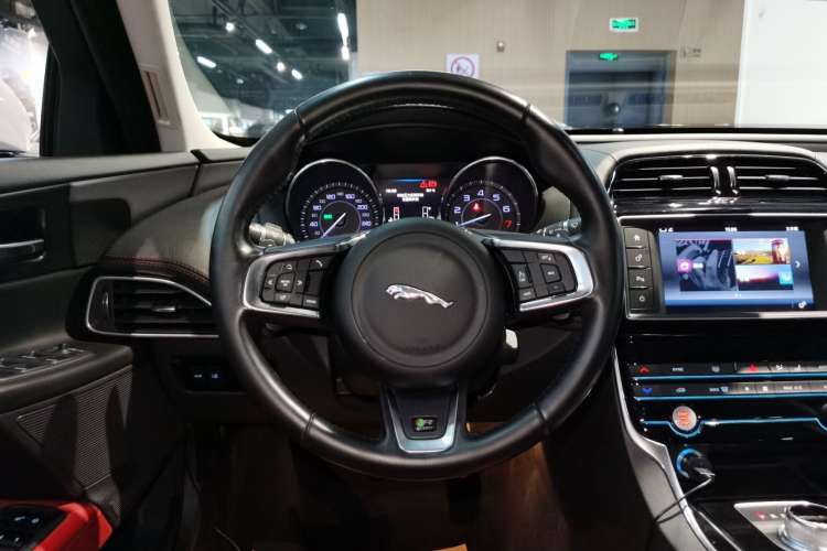 Used Jaguar XE 2015 2.0T 200 PS R-Sport Steering Wheel