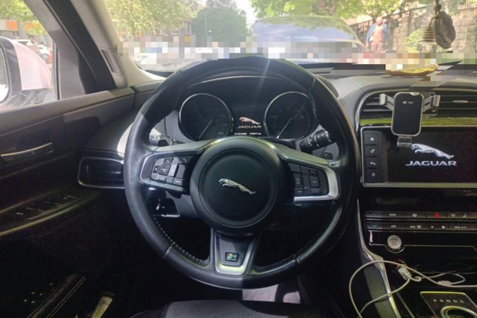 Used Jaguar XE 2015 2.0T 200 PS R-Sport Steering Wheel