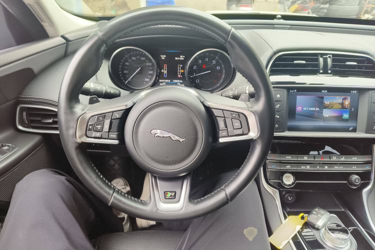 Used Jaguar XE 2015 2.0T 200 PS R-Sport Steering Wheel
