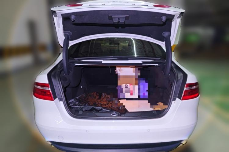 Used Jaguar XE 2015 2.0T 200 PS R-Sport Trunk