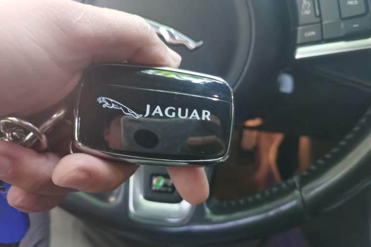 Used Jaguar XE 2015 2.0T 200 PS R-Sport Vehicle Key