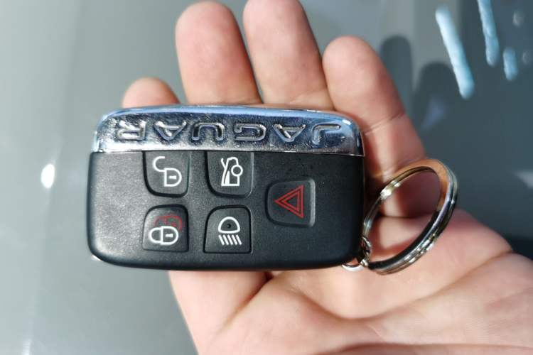 Used Jaguar XE 2015 2.0T 200 PS R-Sport Vehicle Key