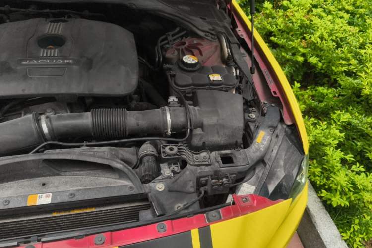 Used Jaguar XE 2015 2.0T 200 PS R-Sport Engine Bay Left