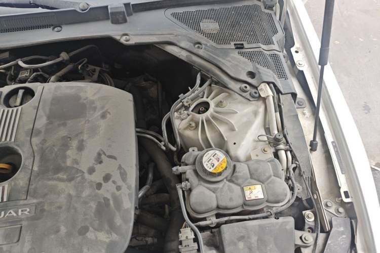 Used Jaguar XE  Engine Bay Left
