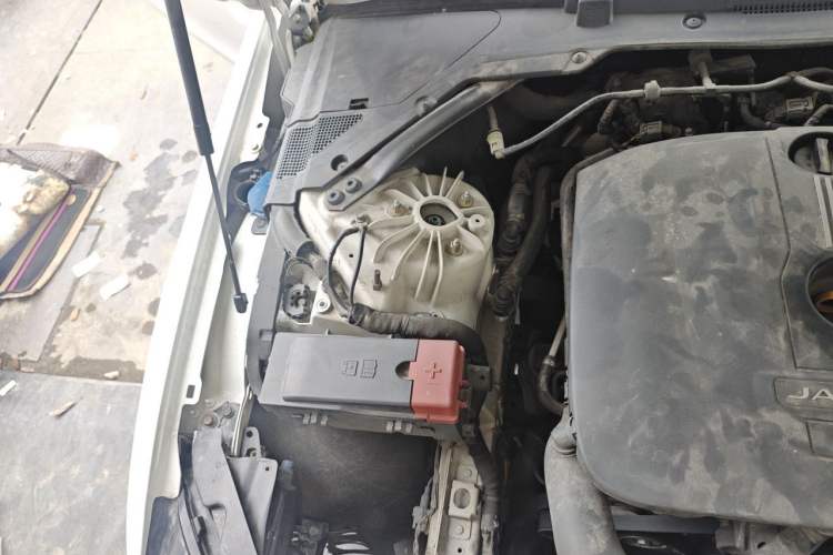 Used Jaguar XE  Engine Bay Right