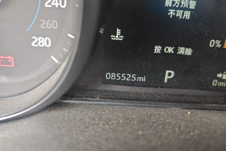 Used Jaguar XE  Odometer Close Up