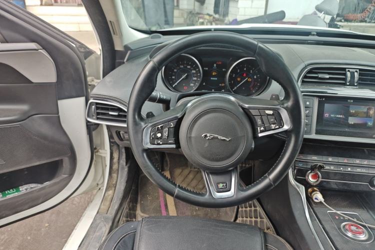 Used Jaguar XE  Steering Wheel