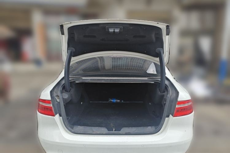 Used Jaguar XE  Trunk