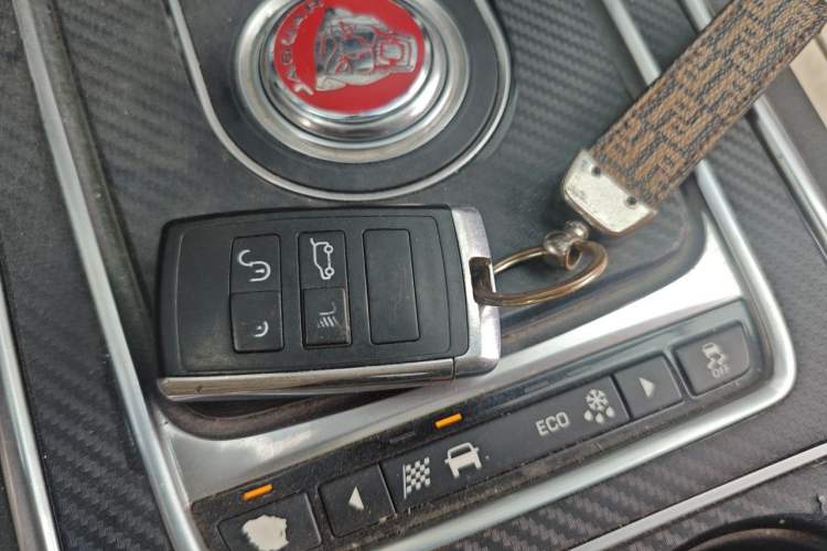 Used Jaguar XE  Vehicle Key
