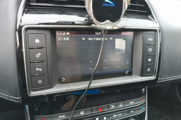 Used Jaguar XE 2017 2.0T 200 PS R-Sport Audio And AC Panel