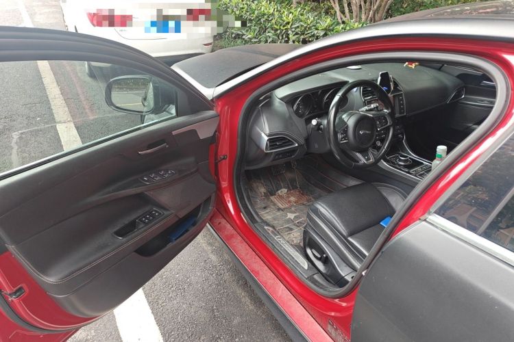 Used Jaguar XE 2017 2.0T 200 PS R-Sport Driver Seat