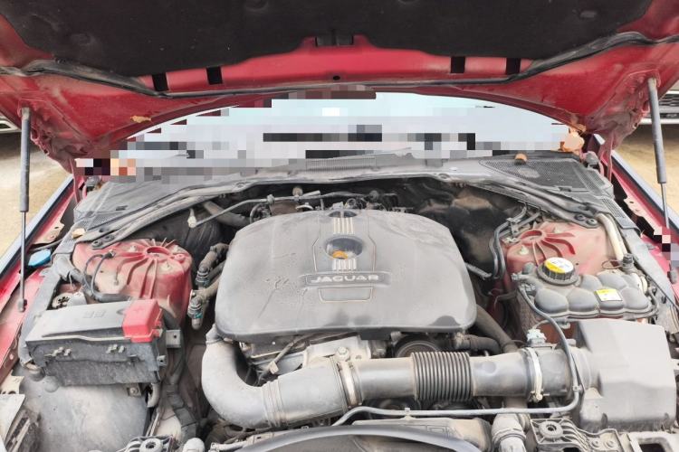 Used Jaguar XE 2017 2.0T 200 PS R-Sport Engine Bay