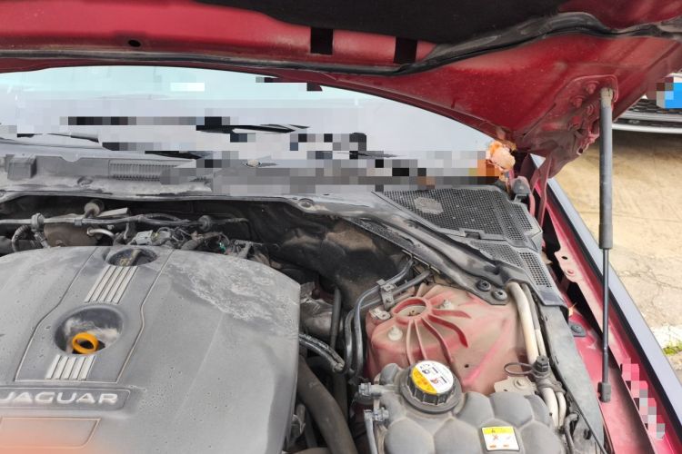 Used Jaguar XE 2017 2.0T 200 PS R-Sport Engine Bay Left