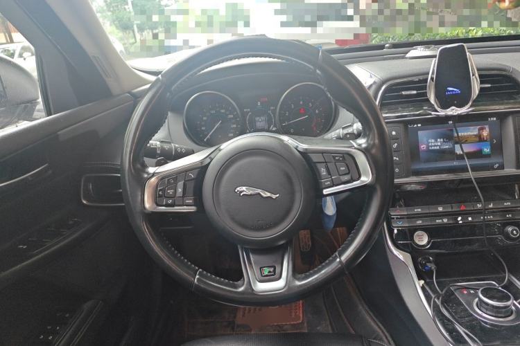 Used Jaguar XE 2017 2.0T 200 PS R-Sport Steering Wheel