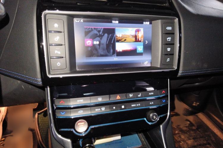 Used Jaguar XE 2017 2.0T 200 PS R-Sport Audio And AC Panel