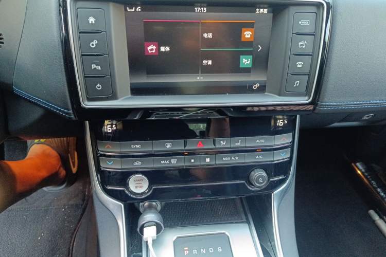 Used Jaguar XE 2017 2.0T 200 PS R-Sport Audio And AC Panel