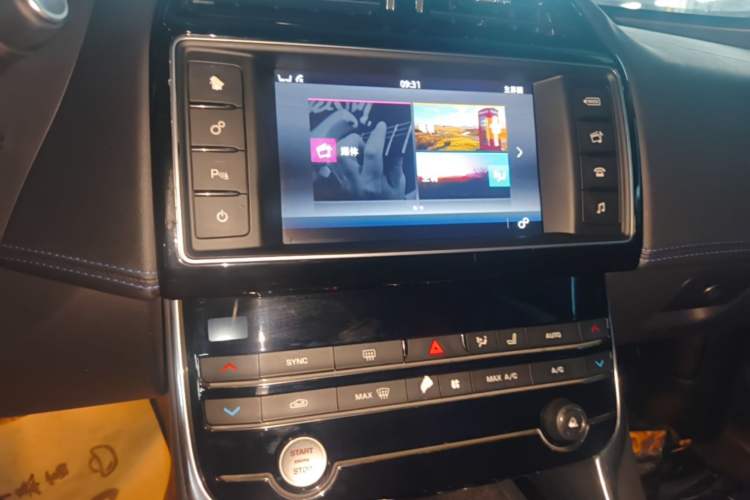 Used Jaguar XE 2017 2.0T 200 PS R-Sport Audio And AC Panel