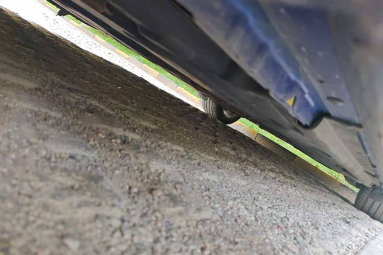 Used Jaguar XE 2017 2.0T 200 PS R-Sport Chassis Front Left