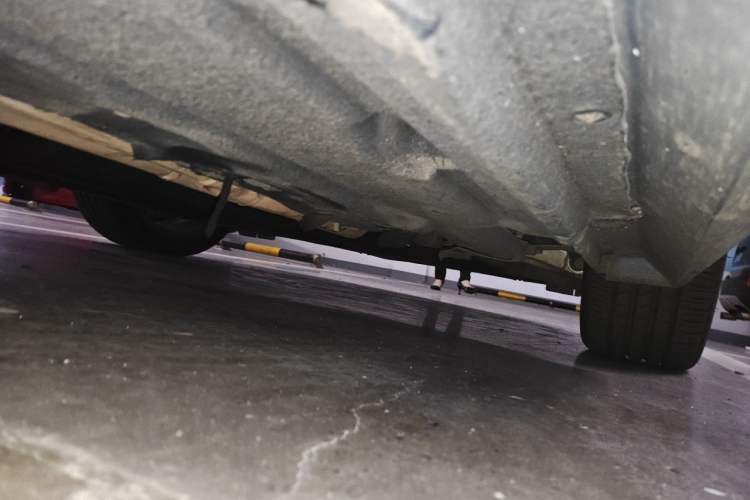 Used Jaguar XE 2017 2.0T 200 PS R-Sport Chassis Front Right