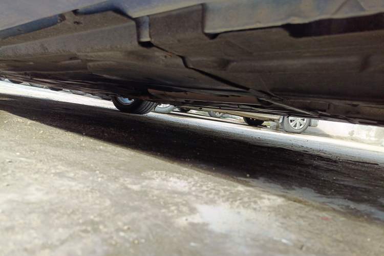 Used Jaguar XE 2017 2.0T 200 PS R-Sport Chassis Rear Left
