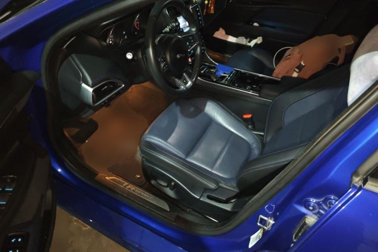 Used Jaguar XE 2017 2.0T 200 PS R-Sport Driver Seat
