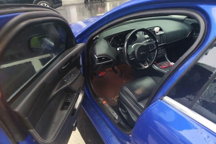 Used Jaguar XE 2017 2.0T 200 PS R-Sport Driver Seat