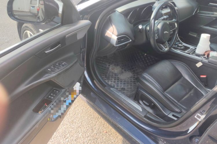 Used Jaguar XE 2017 2.0T 200 PS R-Sport Driver Seat