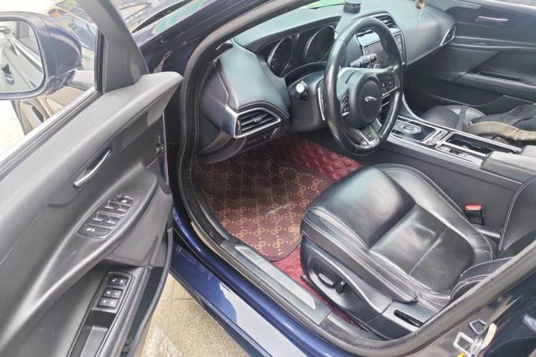 Used Jaguar XE 2017 2.0T 200 PS R-Sport Driver Seat