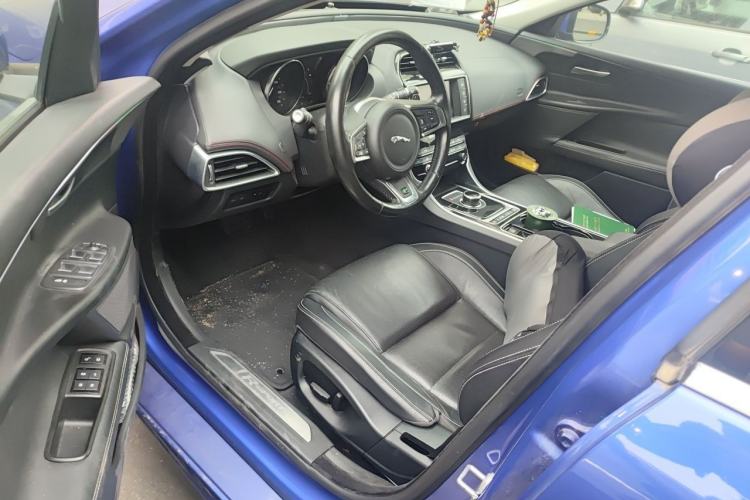 Used Jaguar XE 2017 2.0T 200 PS R-Sport Driver Seat
