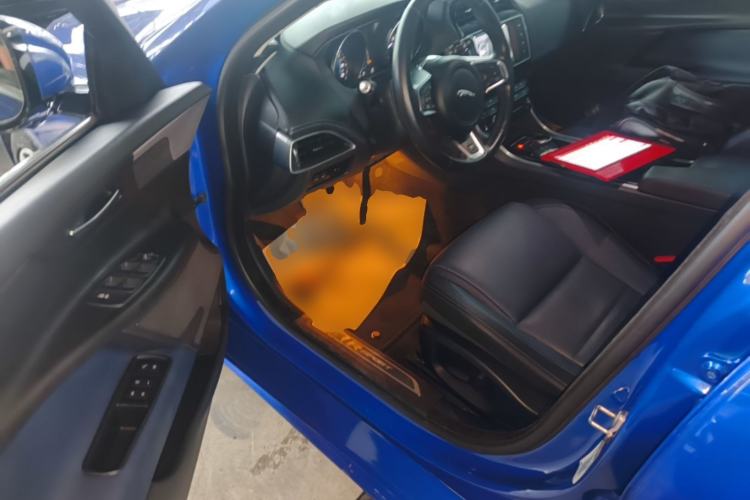 Used Jaguar XE 2017 2.0T 200 PS R-Sport Driver Seat