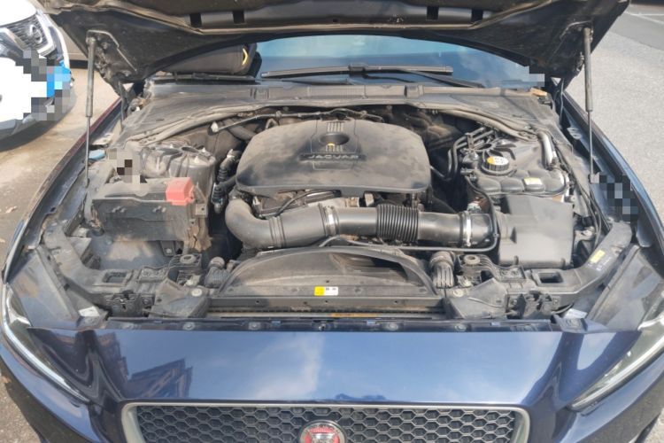 Used Jaguar XE 2017 2.0T 200 PS R-Sport Engine Bay