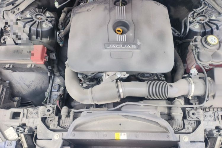 Used Jaguar XE 2017 2.0T 200 PS R-Sport Engine Bay