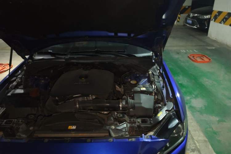 Used Jaguar XE 2017 2.0T 200 PS R-Sport Engine Bay Left