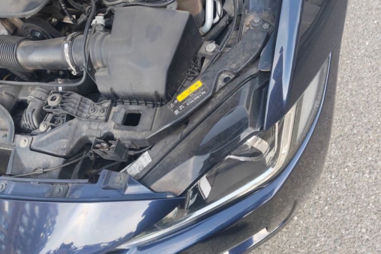 Used Jaguar XE 2017 2.0T 200 PS R-Sport Engine Bay Left