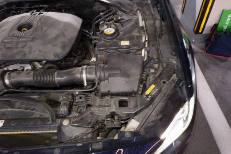 Used Jaguar XE 2017 2.0T 200 PS R-Sport Engine Bay Left