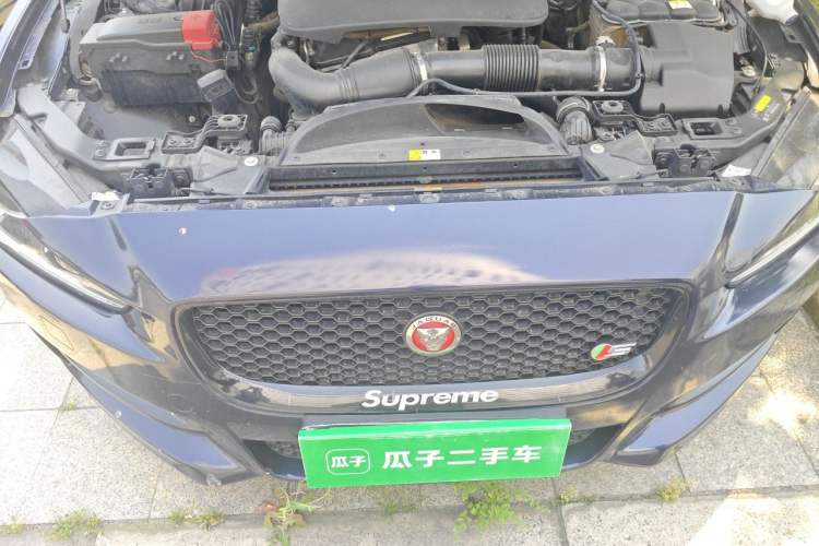 Used Jaguar XE 2017 2.0T 200 PS R-Sport Engine Bay