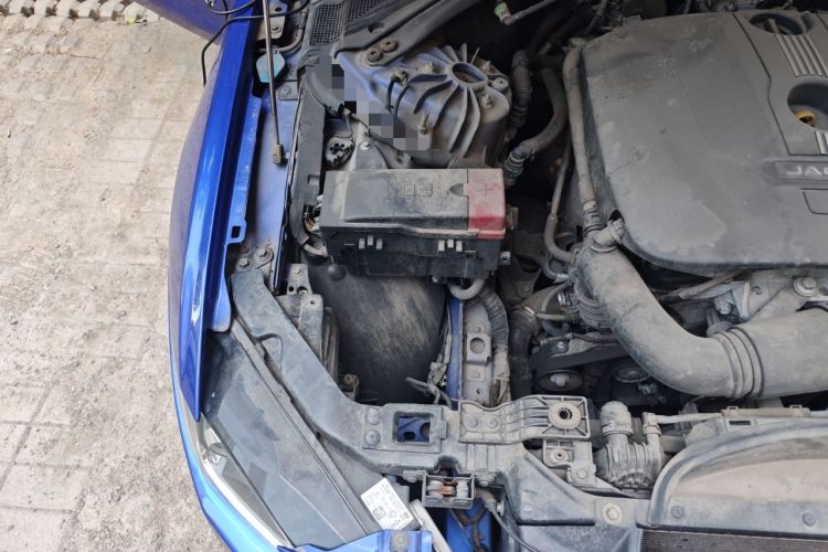 Used Jaguar XE 2017 2.0T 200 PS R-Sport Engine Bay Right