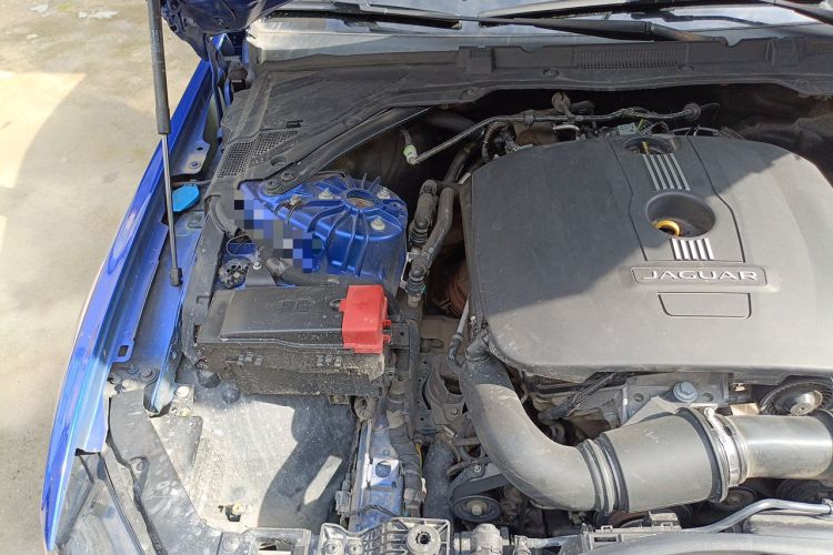 Used Jaguar XE 2017 2.0T 200 PS R-Sport Engine Bay Right