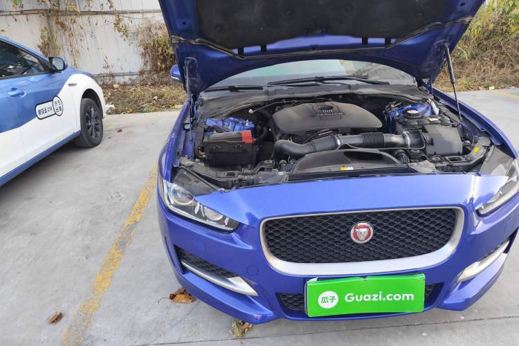 Used Jaguar XE 2017 2.0T 200 PS R-Sport Engine Bay Right