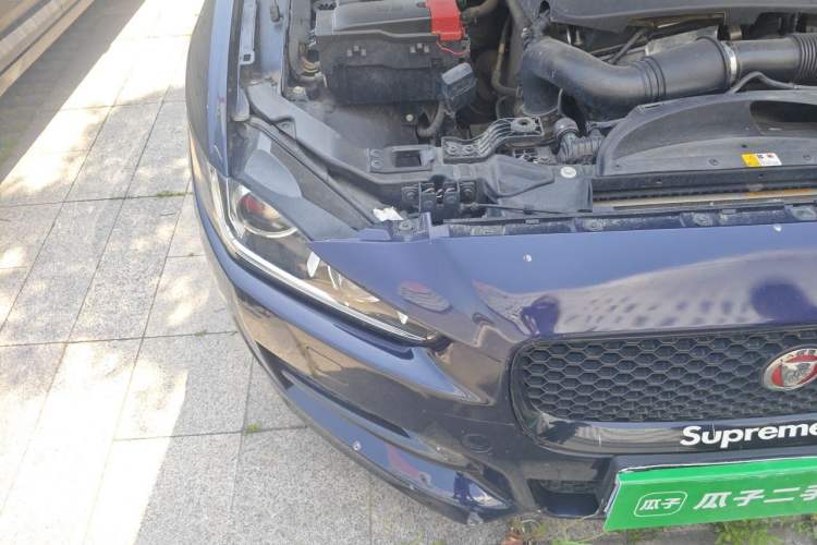 Used Jaguar XE 2017 2.0T 200 PS R-Sport Engine Bay Right