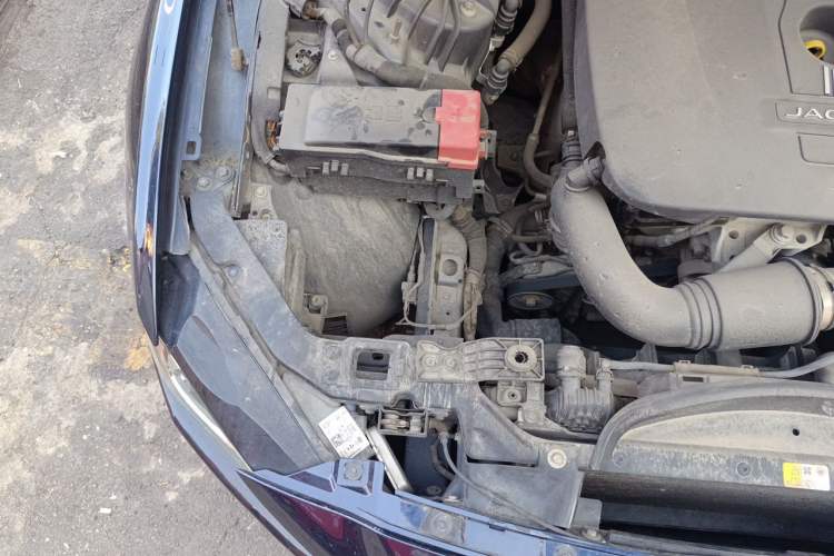 Used Jaguar XE 2017 2.0T 200 PS R-Sport Engine Bay Right