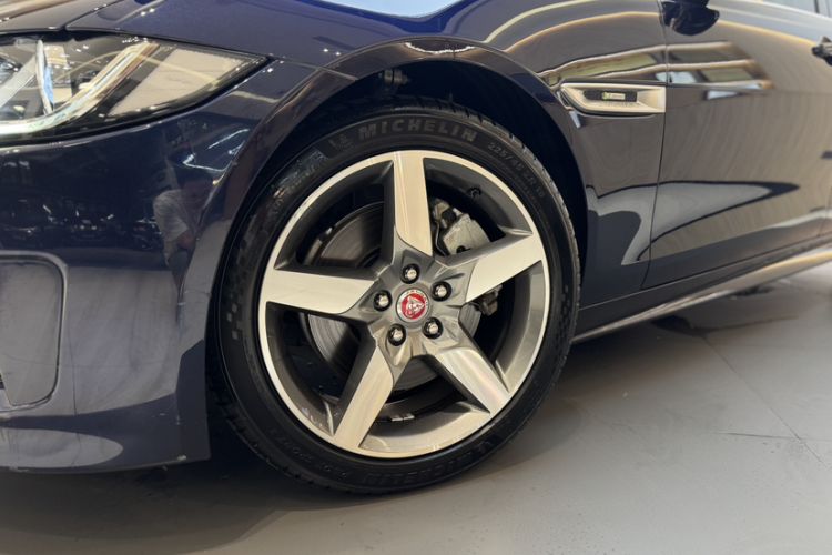 Used Jaguar XE 2017 2.0T 240 PS R-Sport Exterior 10