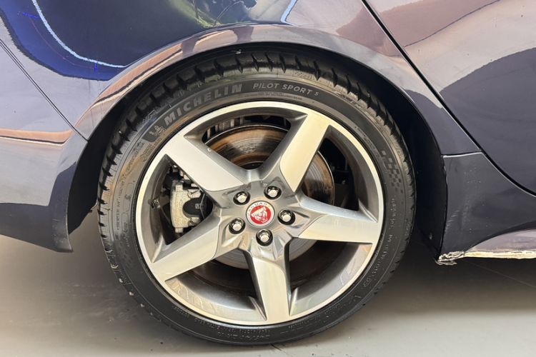 Used Jaguar XE 2017 2.0T 240 PS R-Sport Exterior 11