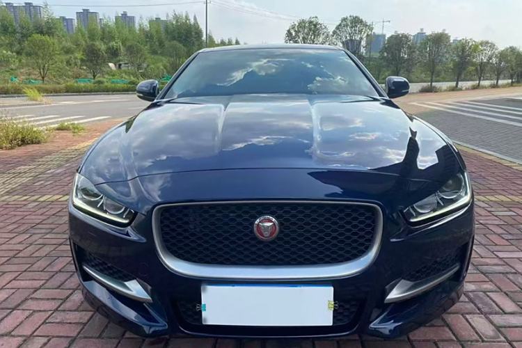 Used Jaguar XE 2017 2.0T 200 PS R-Sport Exterior 2