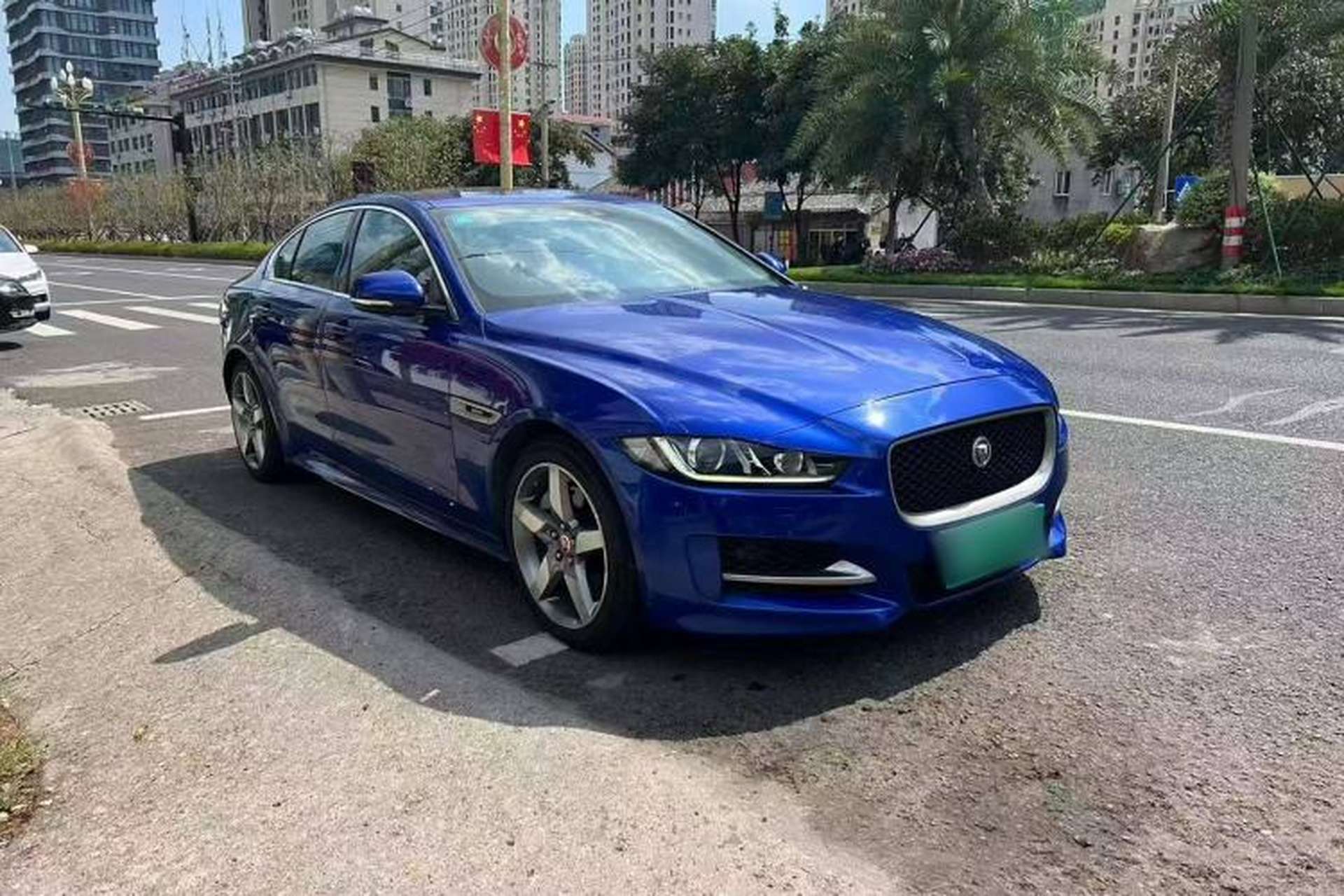 Used Jaguar XE 2017 2.0T 200 PS R-Sport Exterior 2