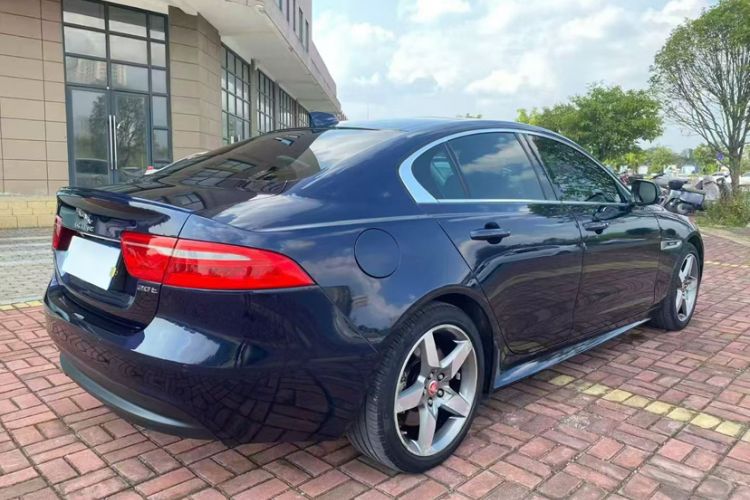 Used Jaguar XE 2017 2.0T 200 PS R-Sport Exterior 3