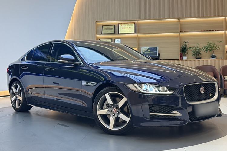 Used Jaguar XE 2017 2.0T 240 PS R-Sport Exterior 4